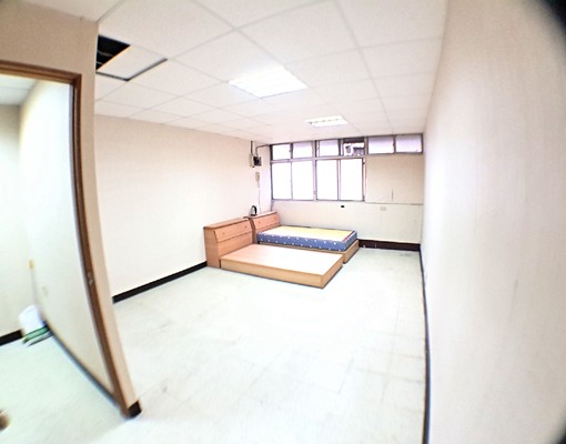 雅房4900~8000全租19000元三重夜市3樓4樓加天台 - Image 6