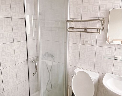 可申請補助,採光明亮套房,設備新,家電齊全,近車站夜 - Image 3