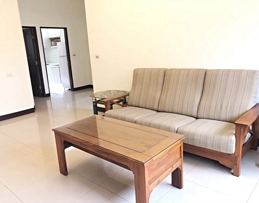 稀有大兩房挑高電梯華廈 - Image 1