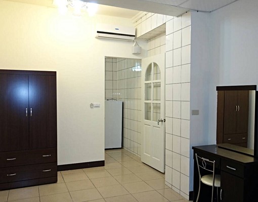 可租補！真正獨立一房一廳超大優質套房！ - Image 2