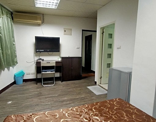 中正麥當勞二樓套房7坪8800元傢電全 - Image 8