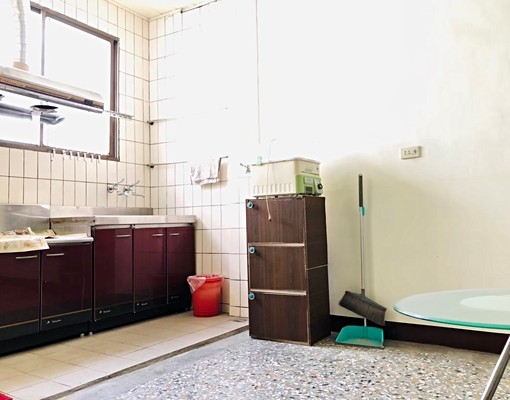 水湳經貿透天厝~近中國醫藥學院水湳分校 - Image 6