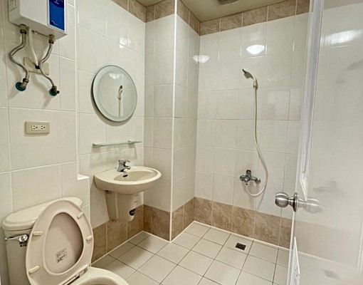 松仁100女神電梯雙人套房近高餐📞愛窩 - 591租屋網 - Image 7