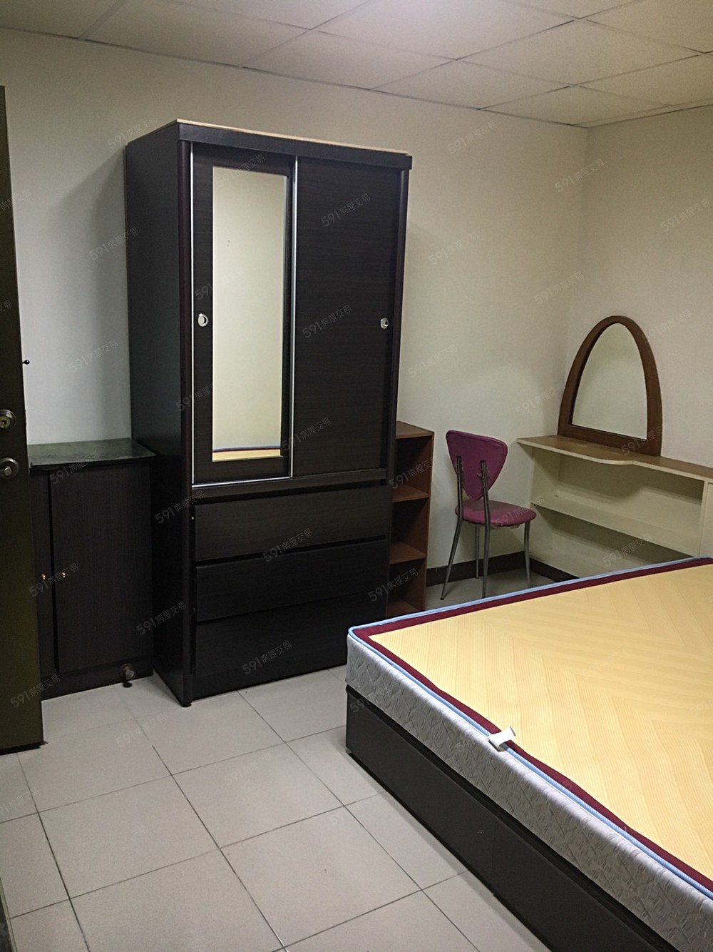 參考以現場為主