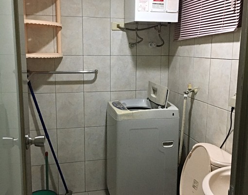 『屋主自租』新北市_三重區_中正南路套房*鄰近四大橋*對外窗 - Image 3