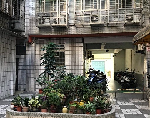 可租補/2樓免爬高樓層/近市府/機能佳單純 - Image 7