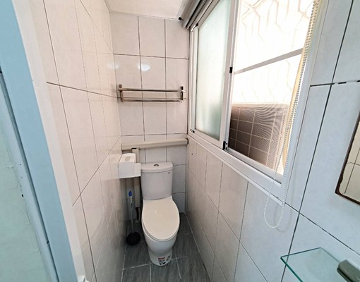 【免仲介費】文藻鼎中商圈~近學校旁套房附傢俱電網路第四台 - Image 6