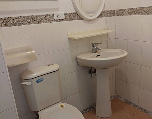 員林國小旁便宜套房出租4500有對外窗戶 - Image 5