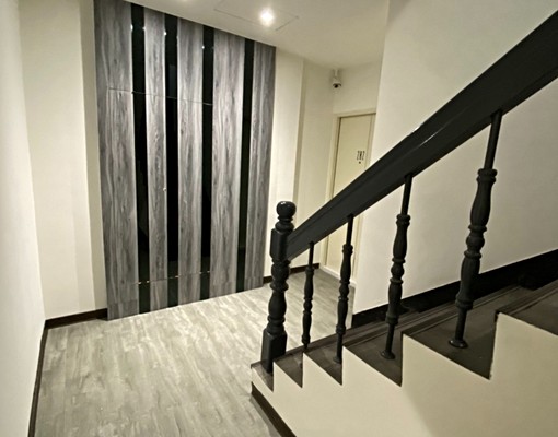 全新大套房!獨洗獨曬!安全乾淨!樓中樓! - Image 4