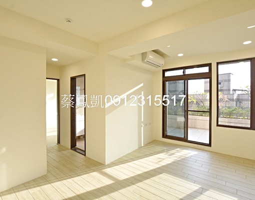 西門町商圈/西門捷運站/5年新大樓/景觀大露臺/採光2房 - Image 1