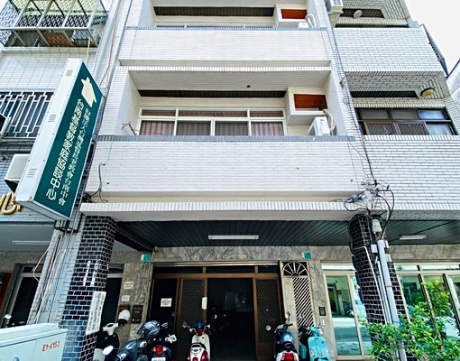東區光華街套房(近南大成大) - Image 1