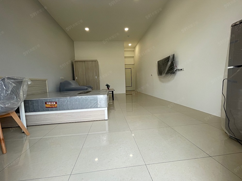 大套房,全新家電,家具