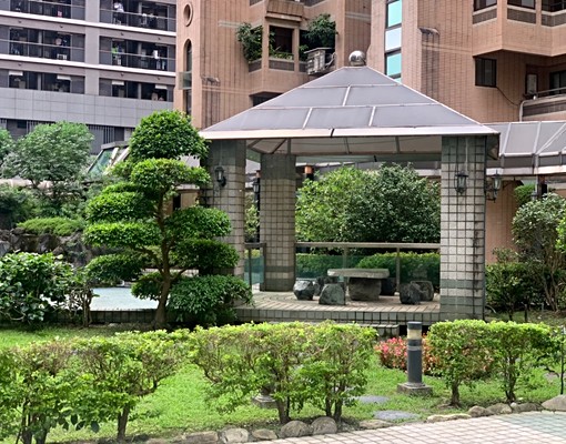 社區大樓優質分租雅房/包水費管理費/男女性 - Image 1