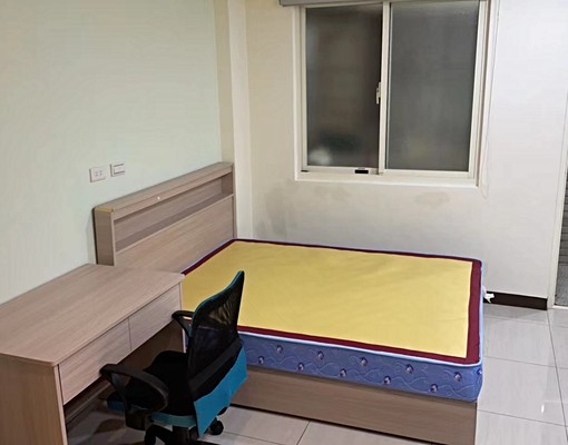 中正路新套房~低樓層陽台~近海大~武昌街 - Image 1