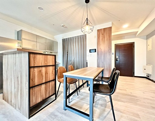 新杜拜大露臺大兩房傢俱電含管含平面車位 - Image 1