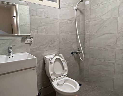 永福街，近廣豐新天地，16坪大空間 - Image 5