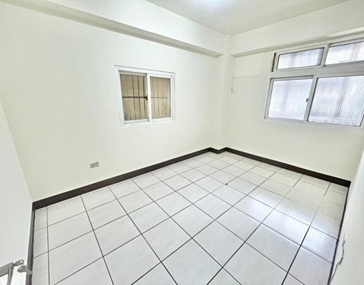 超大5房/家俱電全配/電梯/適合家庭 - Image 3