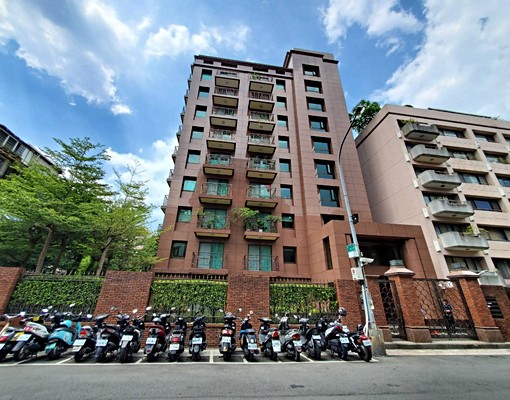 🥇本案我最熟🏰青田靜巷獨棟經典豪邸✅含車位、稅金及管理費 - Image 3