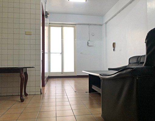 逢甲福上巷裝修四房一廳公寓出租(學生佳) - Image 1