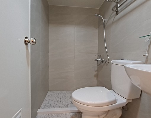 免仲介費~桃園市府特區獨立陽台套房 - Image 3