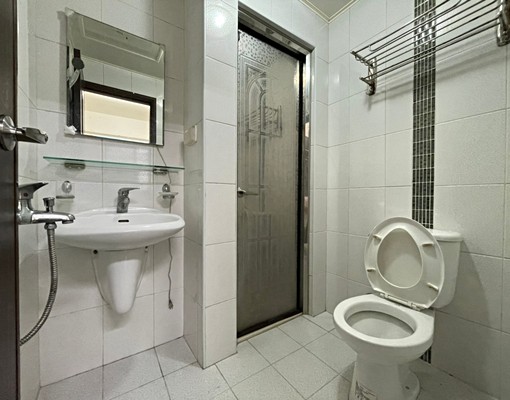 靜宜弘光雙學區.優質套房傢俱電全.好停車 - Image 4