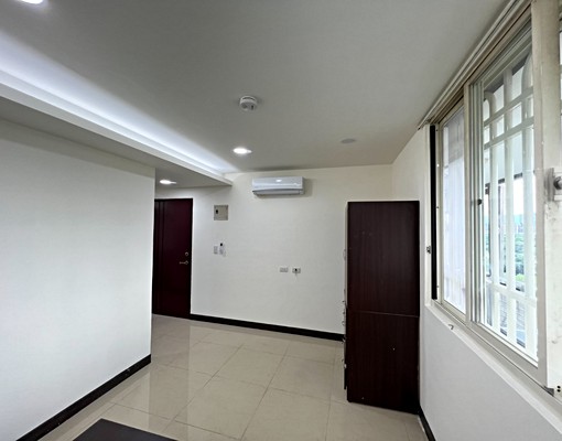 新裝潢家庭一廳一房一衛：近台大中正永福橋 - Thumbnail 2