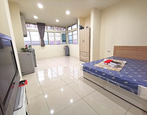 山腳全聯旁，時尚大套房，可開伙! - Image 9