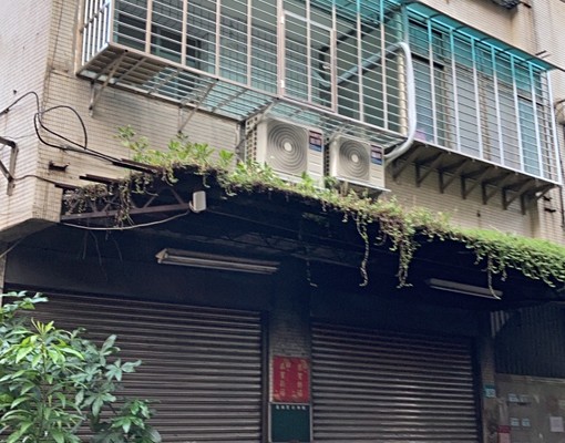 全新裝潢邊間採光良好 - Image 1