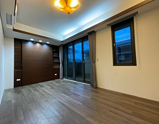 八期質感別墅,近好市多,洽小林 - Image 3