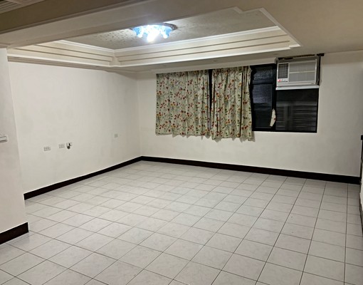 黃昏市場商圈 - Image 1