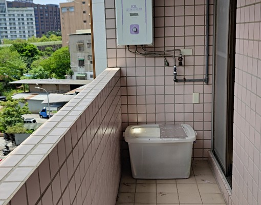 西湖站6分鐘,公園,室內9成新,機能兩房 - Image 9