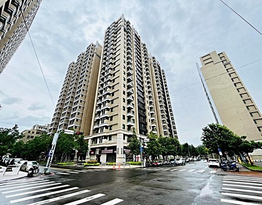 微笑世紀雲品北區一中商圈1+1房附平車(仲介勿擾) - Image 3