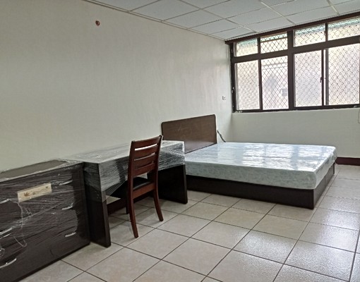 大面窗,浴室有對外窗 - Image 1