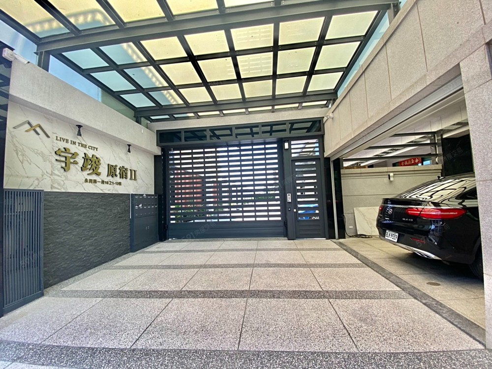 宇竣原宿二期門口