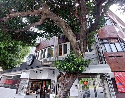 全新裝潢|天母七段陽光溫馨雅房|近公車總站・天母公園|限女性 - Image 1