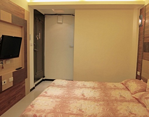 優質捷運三重國小便利舒適套房3分鐘到台北 - Image 2