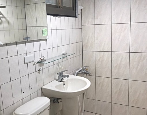 彰師大火車站裝潢新獨立美套房2A獨洗獨曬 - Image 13