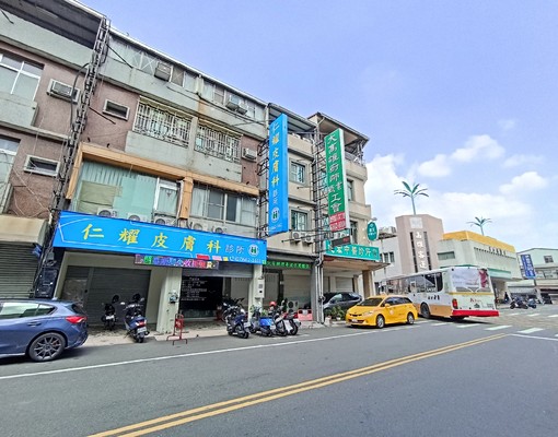旗山圖書館、轉運站旁邊_陽光套房、雅房 - Image 1