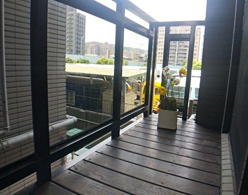 採光好,雙陽台正二房,自租 - Image 1