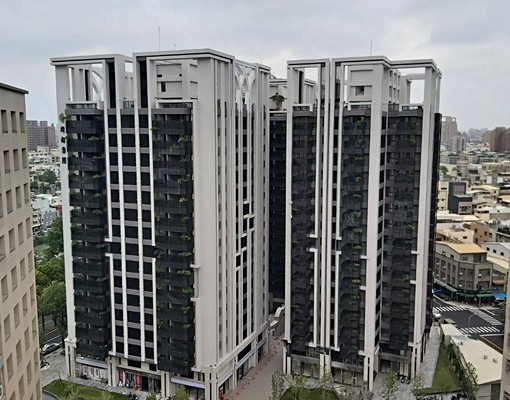 高醫隔壁社區一樓挑高郡都當代店面 - Image 2