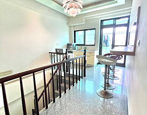 電梯乾安靜無菸，限女🇯🇵🇺🇸 - Image 8