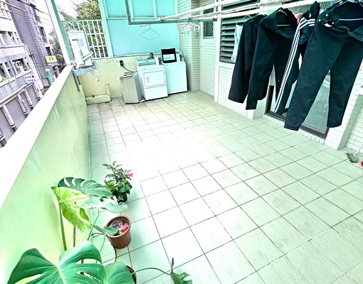 電梯乾安靜無菸，限女🇯🇵🇺🇸 - Image 7