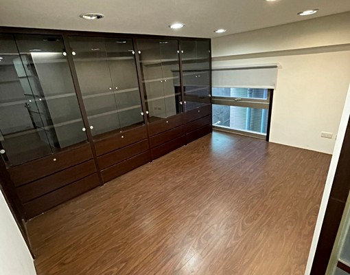 後棟安靜採光好通風有第四台與網路 - Image 6