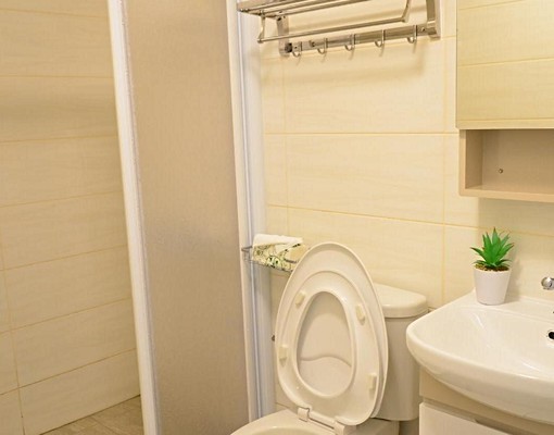 鹿港楓康。溫馨套房。獨洗。生活機能好。限女生 - Image 9