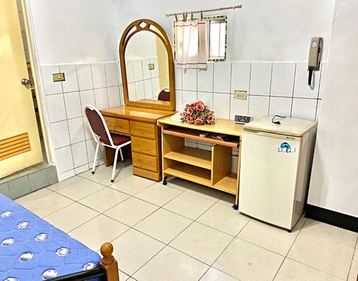 愛姐の文心森林捷運站❤️大墩路向上路一段 - Image 3