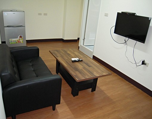 近中華路~邊間~漂亮1房1廳~獨立洗衣機 - Image 1