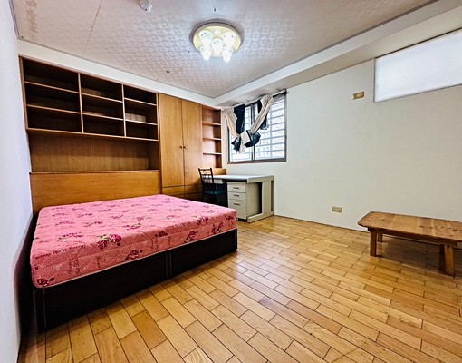 公益商圈文心捷運三房附車位 - Image 3