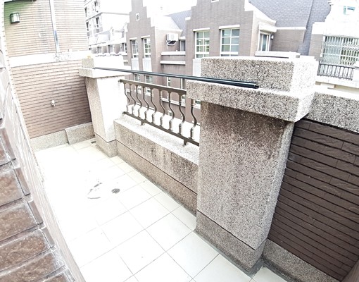 舒適美宅~品質社區~男女皆可😍傢俱齊全 - Image 8