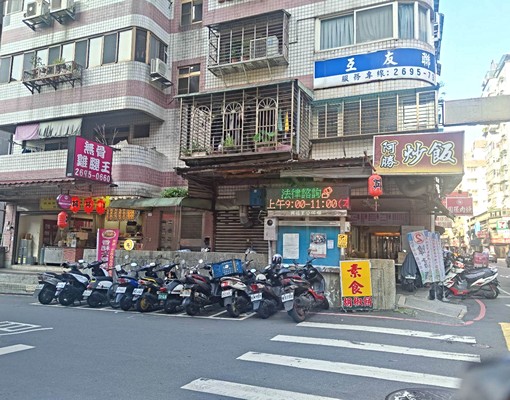 一卡皮箱立即進住社后商圈靜巷美三房 - Image 2