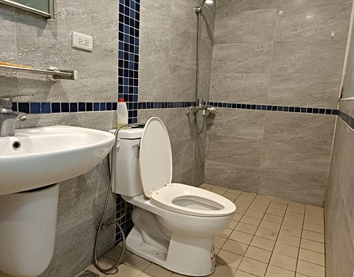 ☆(租)自由路電梯優質套房☆ - Image 4